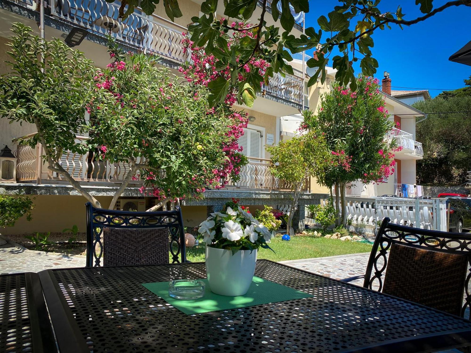 Apartments Happy Island Rab Ραμπ Εξωτερικό φωτογραφία